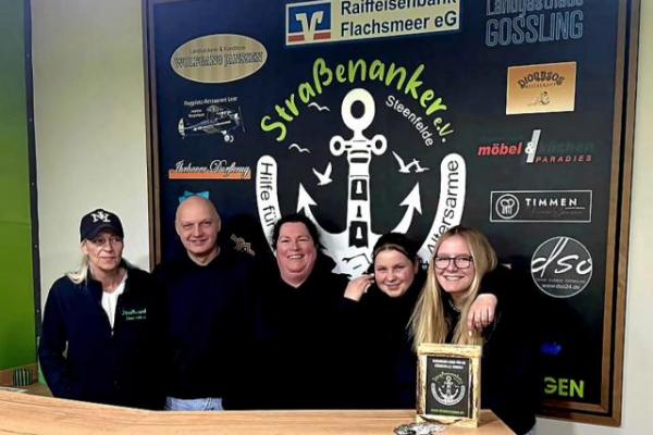 Vorstand: v.l. Ilona van Santen, Michael Lakeberg, Insa Weelborg, Sina Weelborg, Marie-Cruz van Santen Foto: Privat